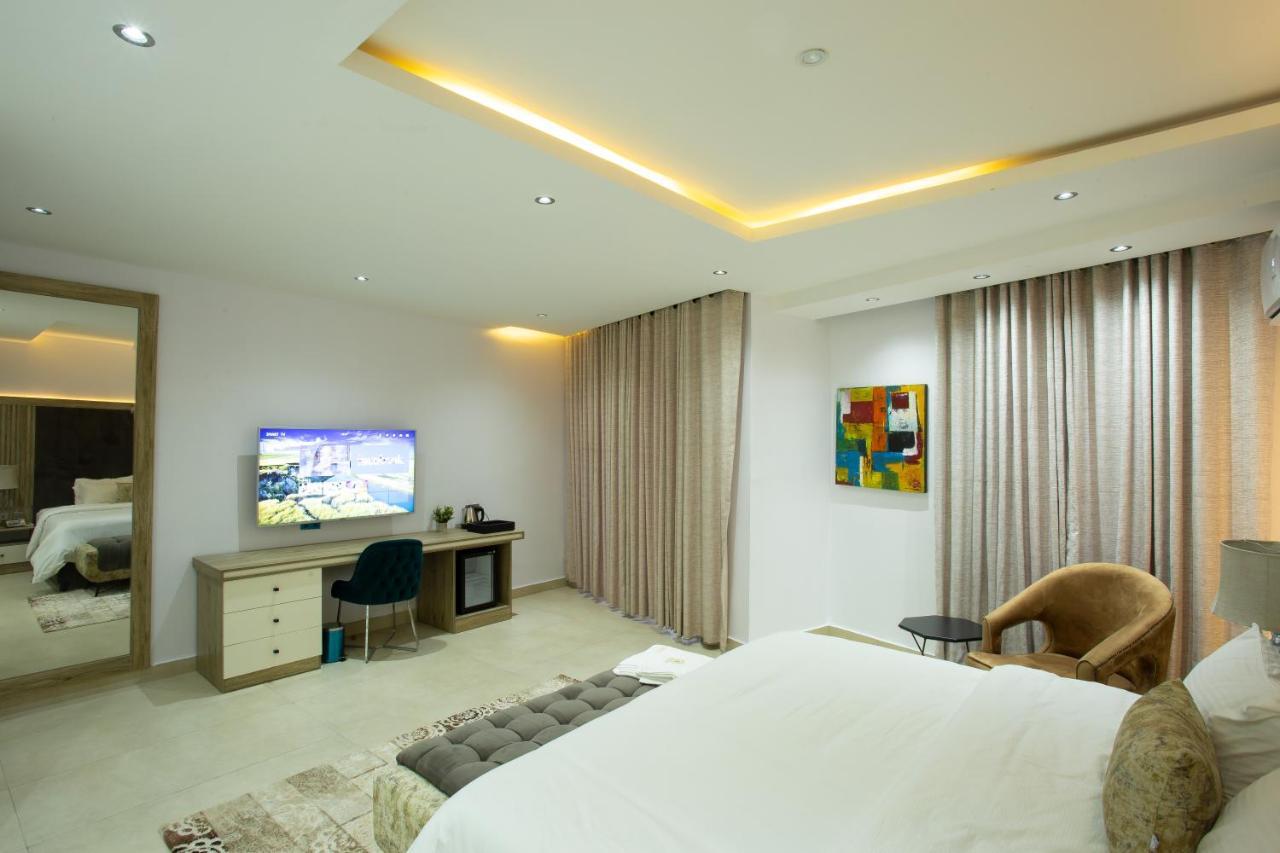 De Manchy Hotels & Suites イバダン エクステリア 写真